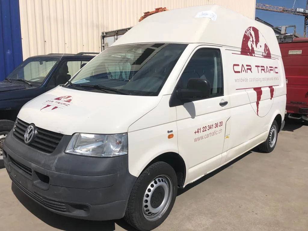 Camion de transport international Car Trafic - Transport de véhicules depuis 1985